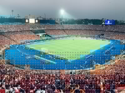 ملعبنهائيدوريأبطالأوروبا2000قصةملعبساندونيالأسطوري